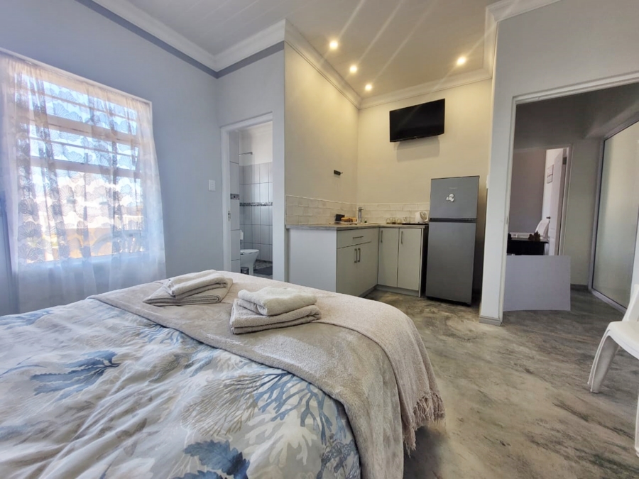5 Bedroom Property for Sale in Struisbaai Western Cape